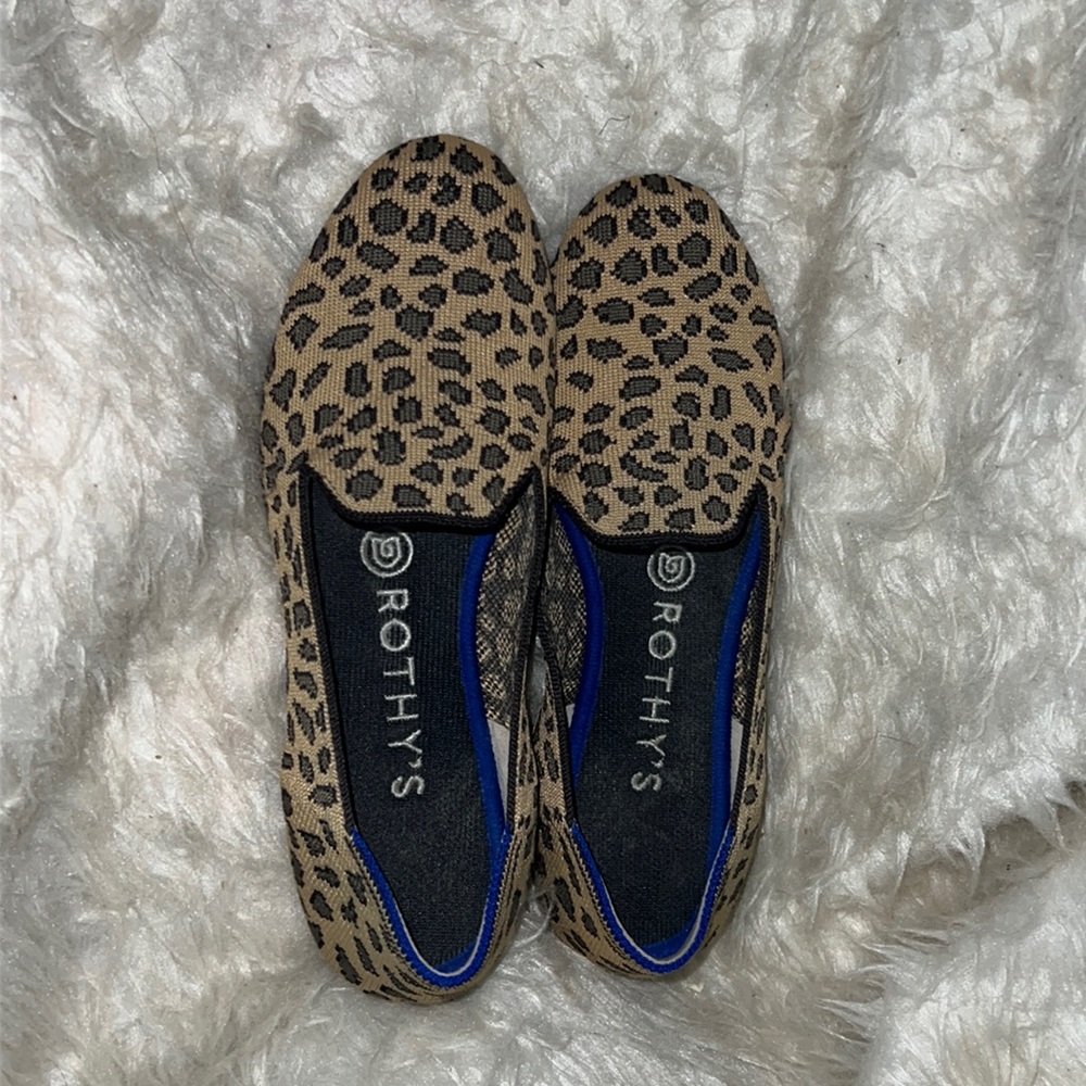 Leopard “Spotted” - Size 7 - Very gently used Rothy Round toe loafer